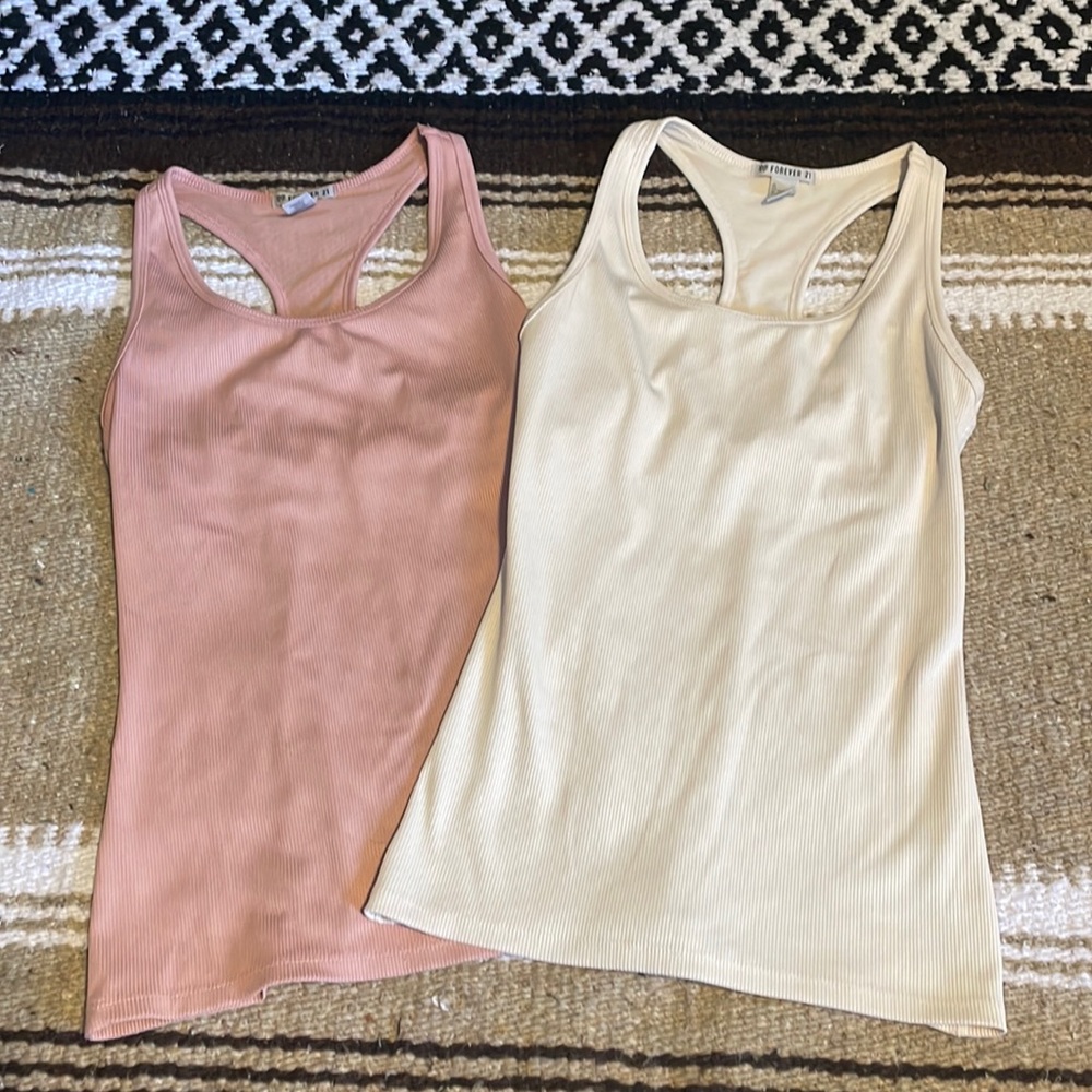 Ribbed razor back exercise tank tops